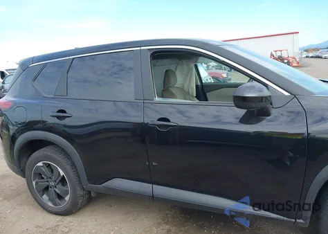 2024 Nissan Rogue Sv Fwd z USA, uszkodzony, nr VIN 5N1BT3BA8RC670104